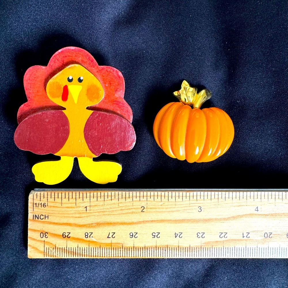 Set of Two Vintage Thanksgiving Autumnal Pins Brooches